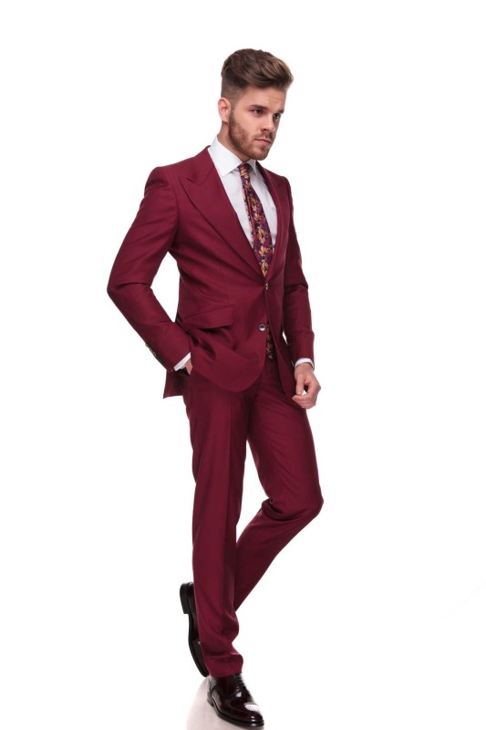 Bordový svatební pánský oblek s širokými klopami ve špičce UMBRIA šitý na míru