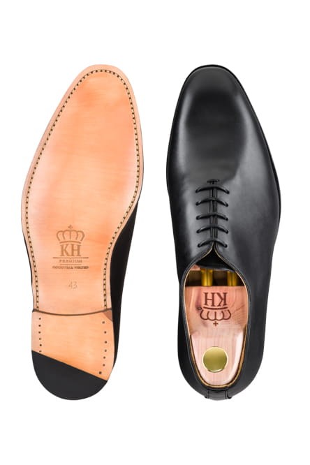 Černé WHOLECUT - Goodyear Welted